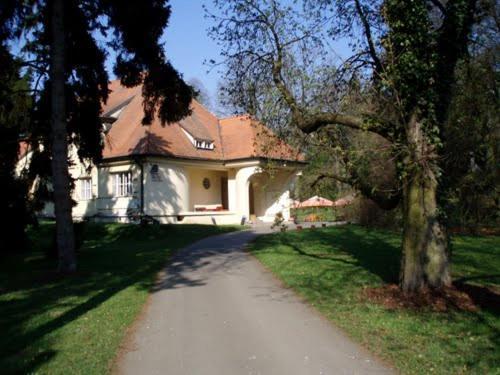 Vila Haj Usov Экстерьер фото
