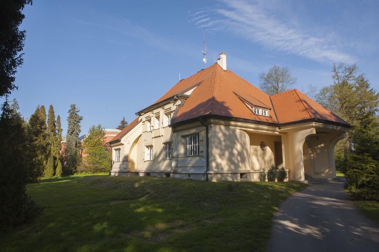 Vila Haj Usov Экстерьер фото